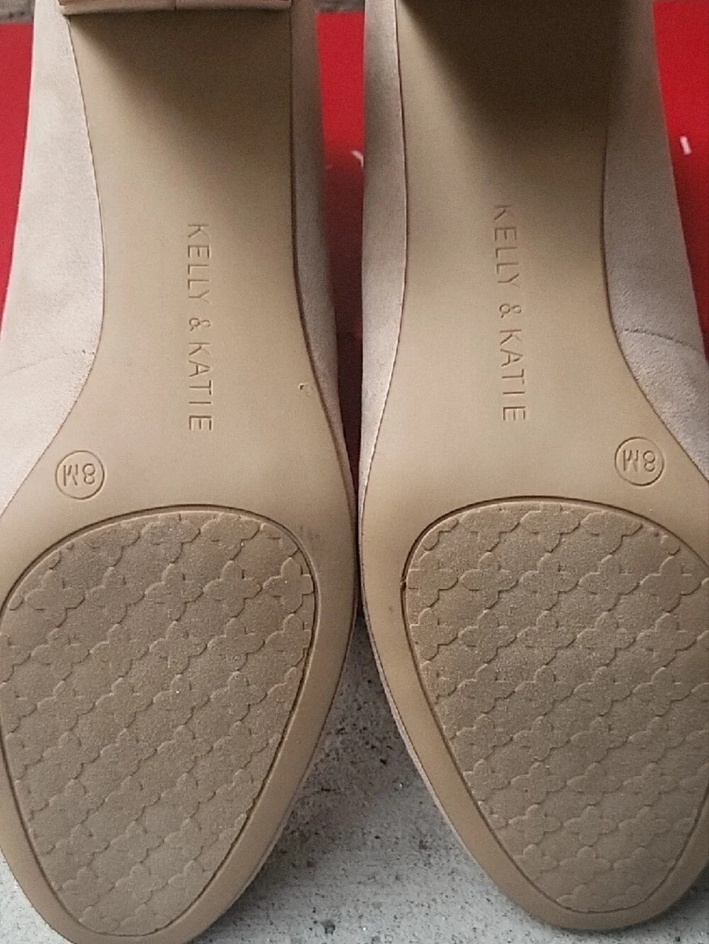 Kelly & Katie Nude Suede Block Heel Pumps Size 8M With Box